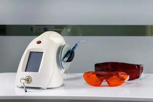 Soft tissue dental laser unit with protective eyewear